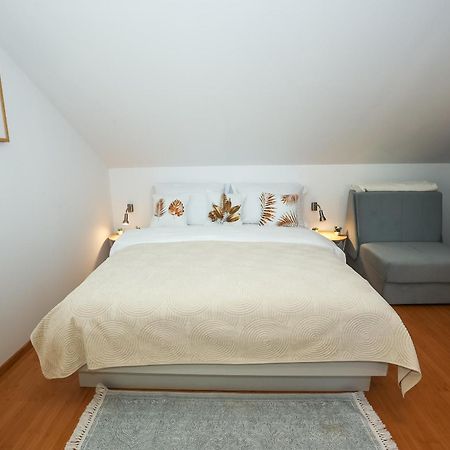 Z&A Studio Apartment With Parking โบชาวา ภายนอก รูปภาพ