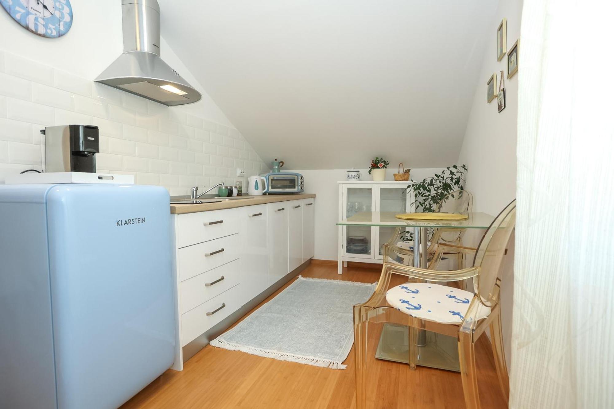 Z&A Studio Apartment With Parking โบชาวา ภายนอก รูปภาพ
